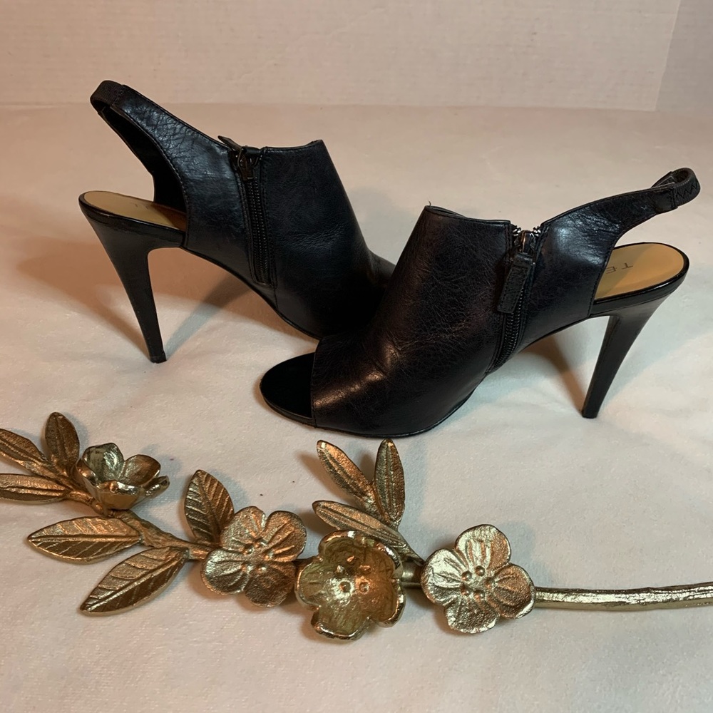 Tesori Black Leather Sling Black Heels Size 8.5